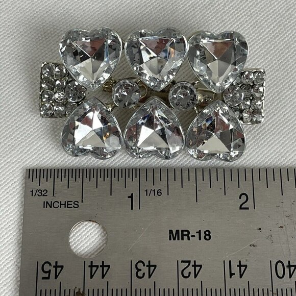 Vintage Heart Shaped Crystal Rhinestone Brooch Silver Tone Elegant Design - Picture 7 of 8